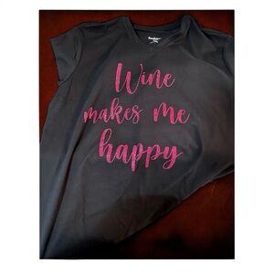 “Wine makes me happy” T-shirt